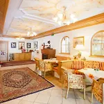 Ξενοδοχείο με διαμερίσματα & Alpenresidenz Viktoria Neustift im Stubaital
