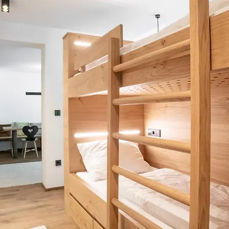 Hotel apartamentowy & Alpenresidenz Viktoria 4*