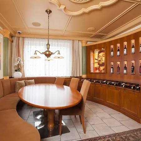 Hotel apartamentowy & Alpenresidenz Viktoria 4*