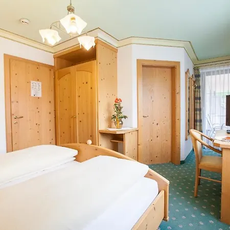 Ξενοδοχείο με διαμερίσματα & Alpenresidenz Viktoria Neustift im Stubaital