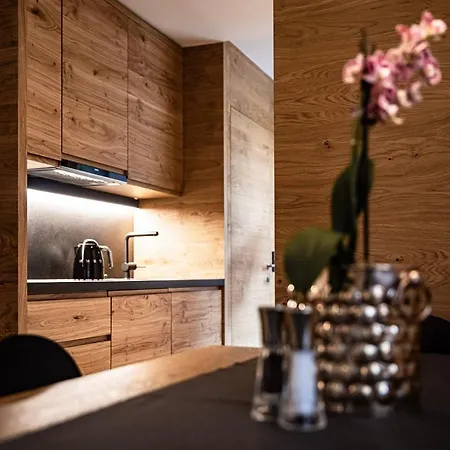 & Alpenresidenz Viktoria Апарт-готель 4*