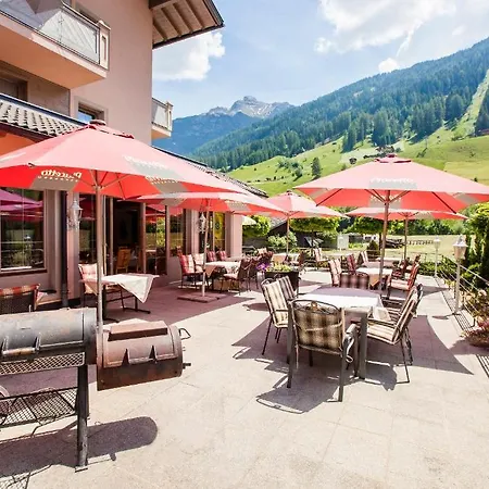 & Alpenresidenz Viktoria Апарт-готель Нойштіфт-ім-Штубайталь